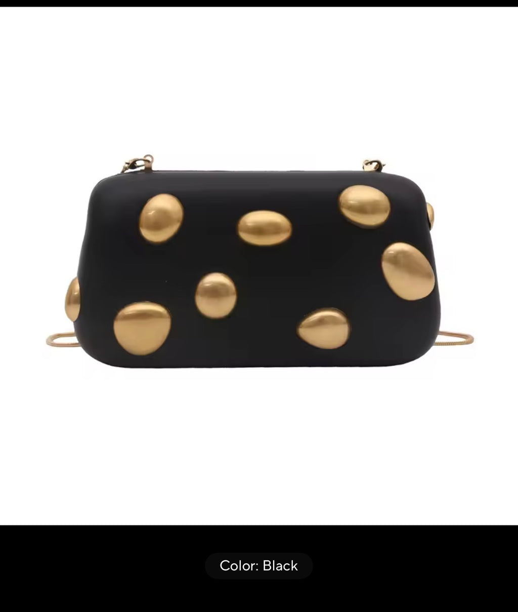 ✨ Gold Pebble Clutch