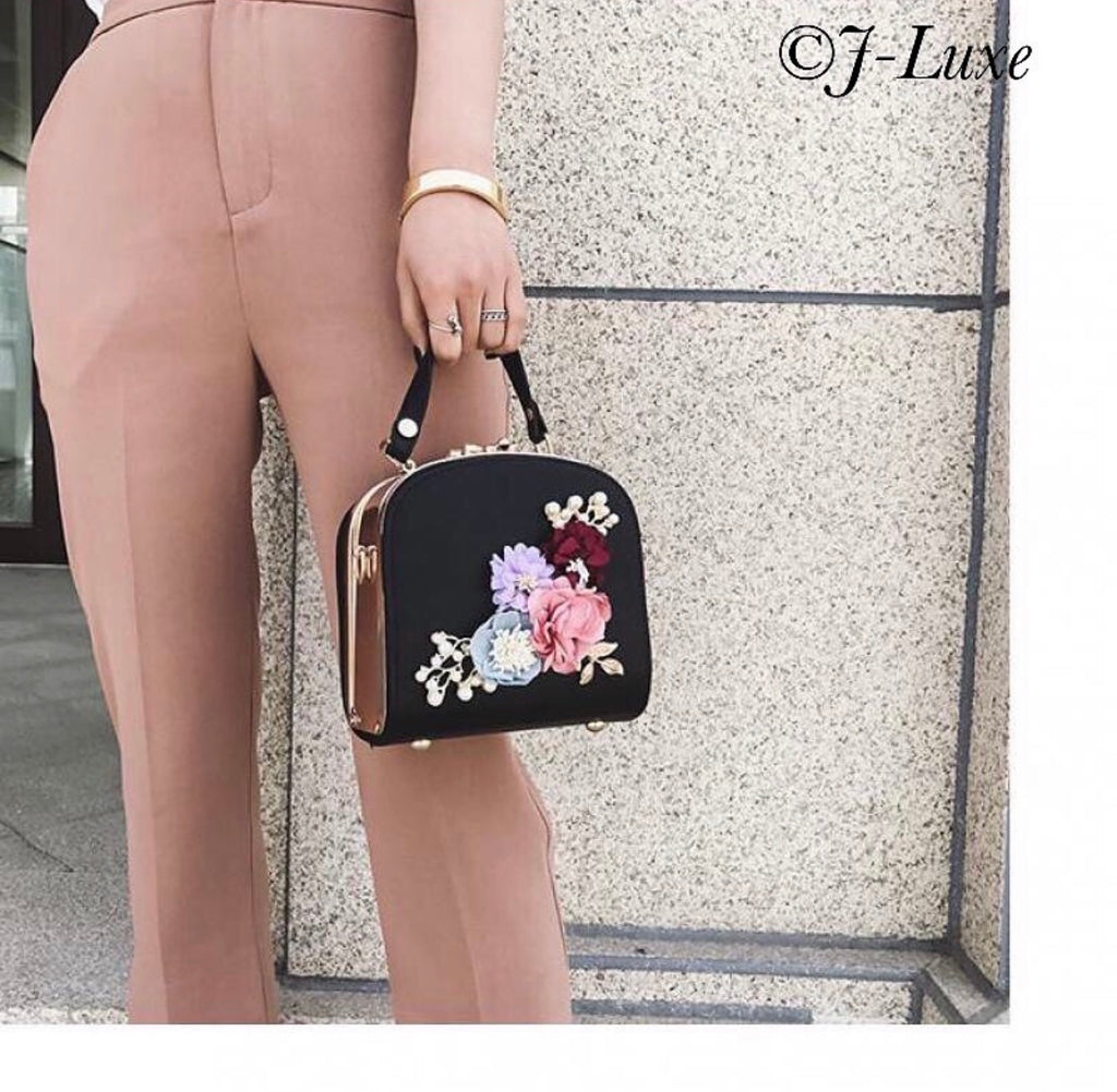 ✨ Black & Gold Floral Pearl Handbag