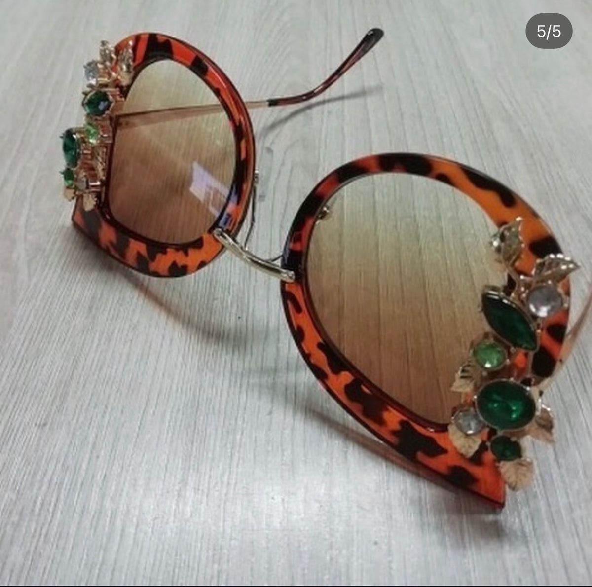 ✨Gem Embellished Sunglasses