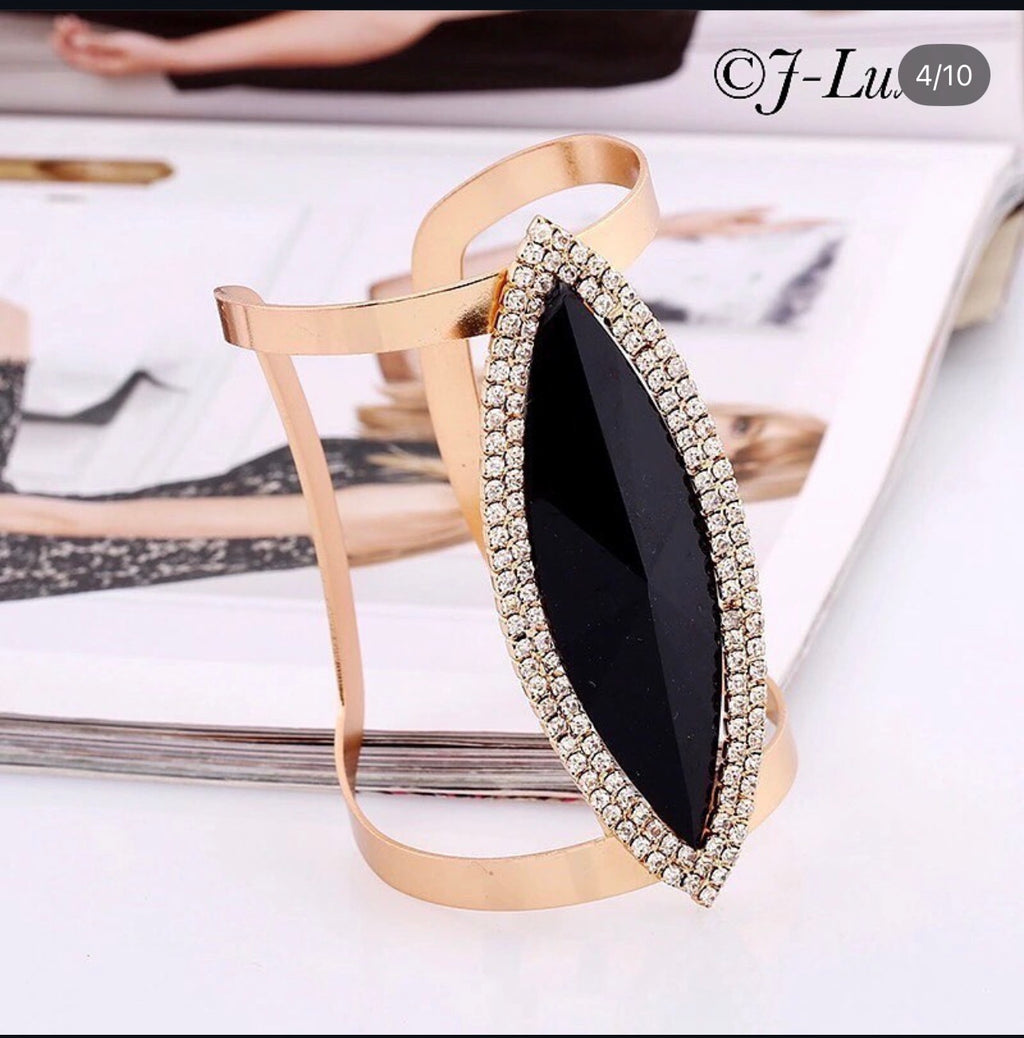 ✨ Gemstone Gold Cuff Bracelet