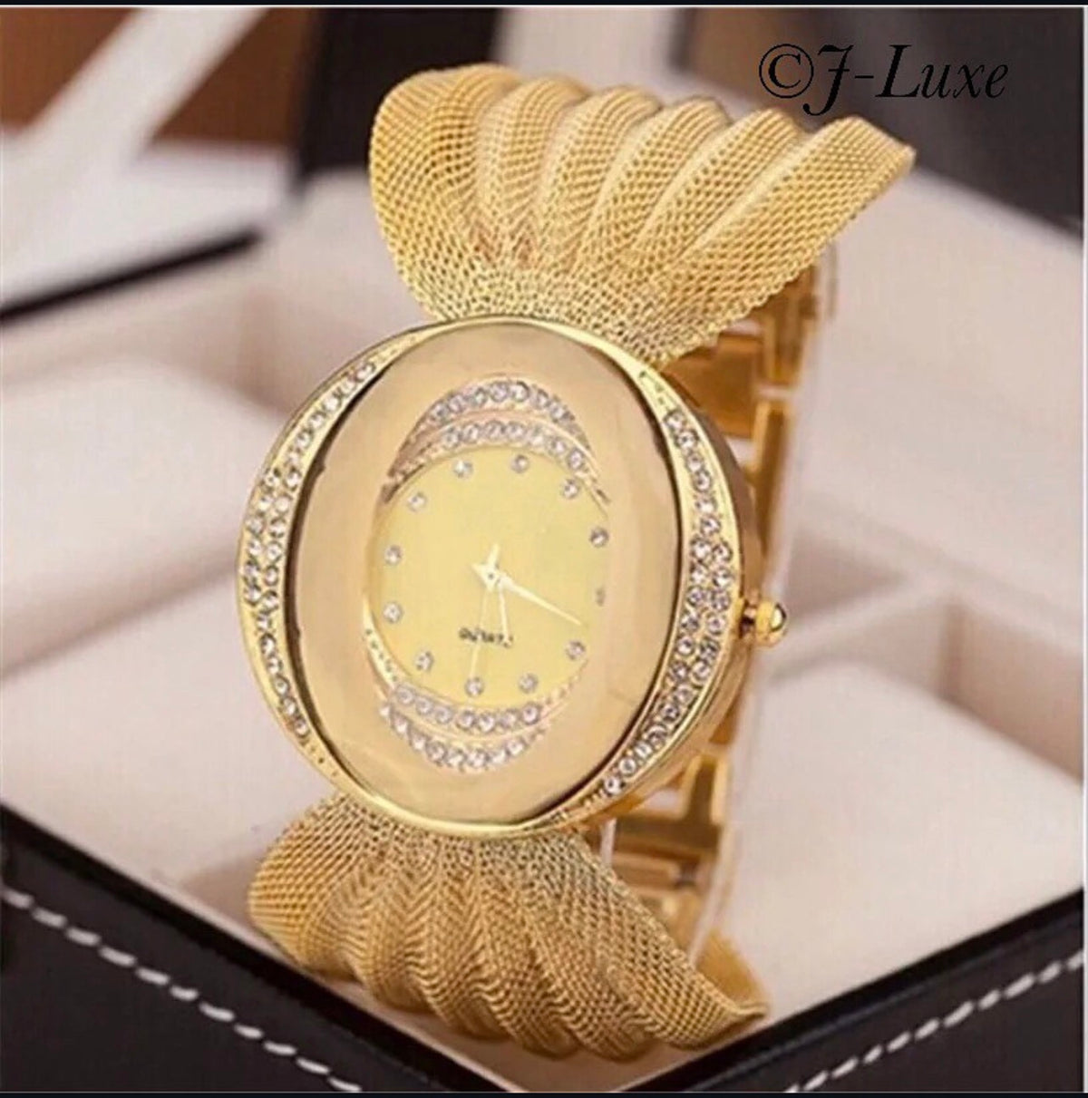 ✨ Gold Mesh Oval Crystal Watch