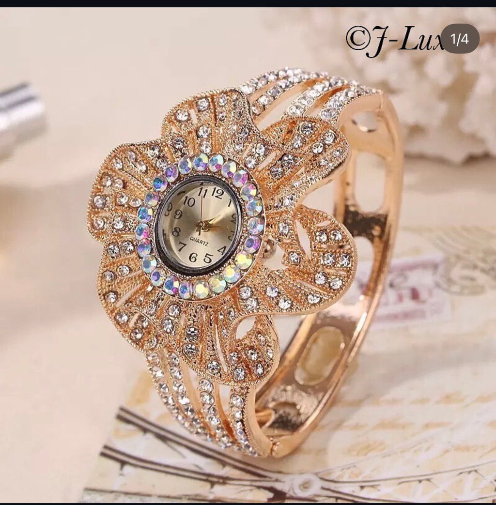 ✨ Multicolor Crystal Flower Watch