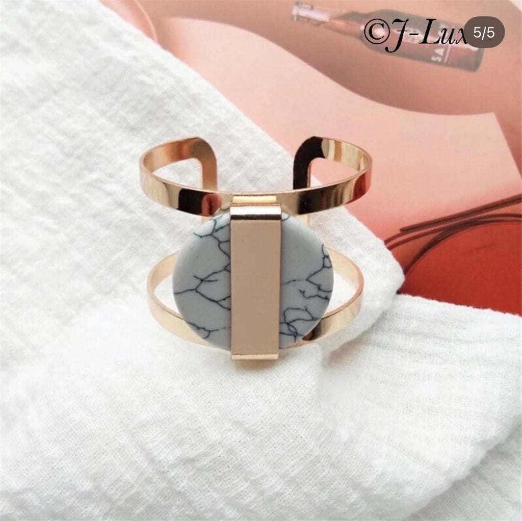 ✨ Gold Marble Statement Bracelet